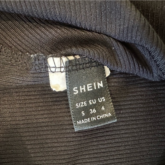 2 Black and White Camisoles - Picture 4 of 8